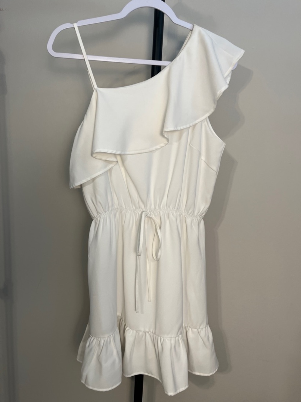 NWT TCEC White Fit & Flare Dress with Ruffle Trim One Shoulder & Strap Medium
